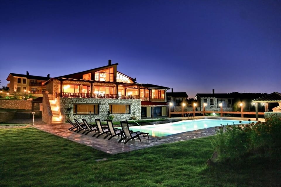 Seasonal outdoor pool, open 9:00 AM to 8:00 PM, pool umbrellas