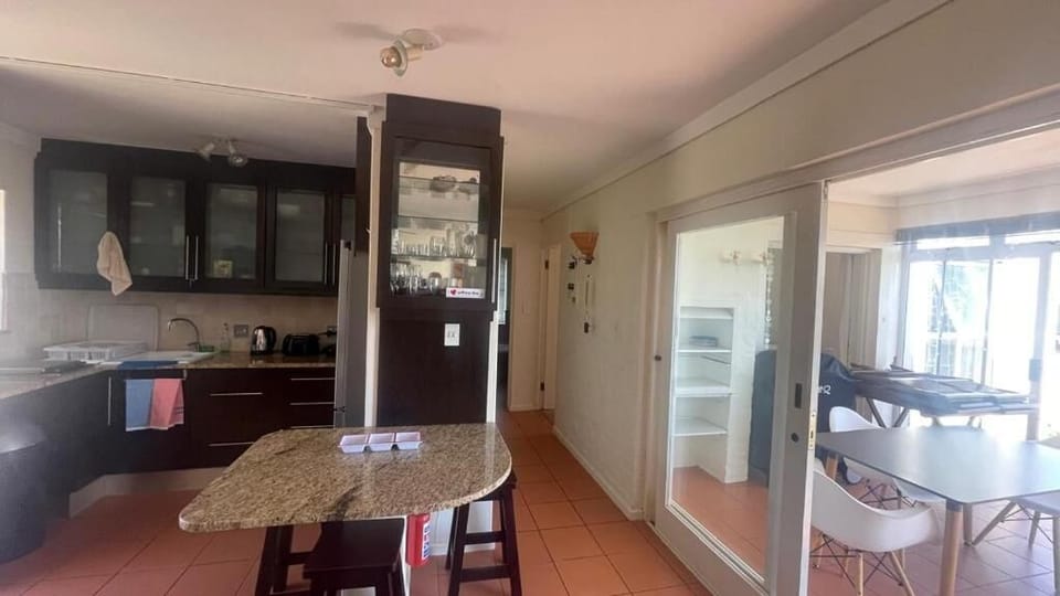 Apartment, 2 Bedrooms, Patio, Garden View | Dining room