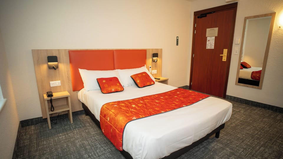 Premium Room, 1 Bedroom | Desk, WiFi (free)