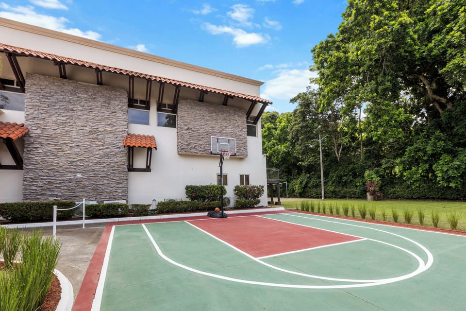 Sport court
