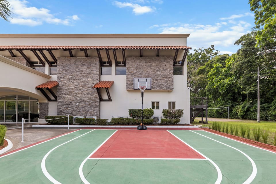Sport court