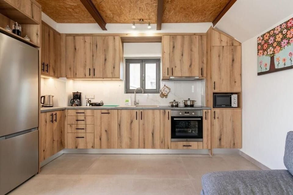 Deluxe Villa, Balcony, Garden View | Private kitchen | Coffee/tea maker, electric kettle