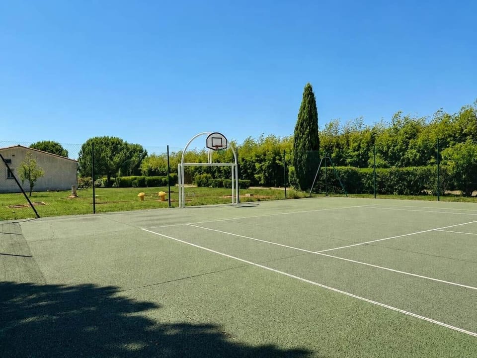 Sport court