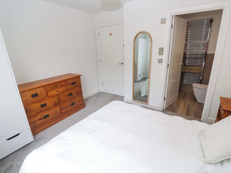 3 bedrooms, WiFi (free), individually decorated, individually furnished