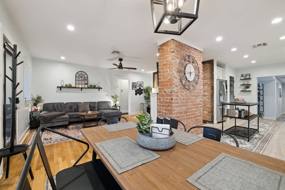 Experience the perfect blend of comfort and style! Whether you're gathering for a meal at the dining table or sinking into the plush sectional for a movie night, this space is designed for effortless vacation living.