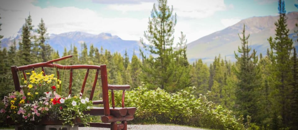 Surrounded by breathtaking mountain views, the outdoor seating area is an ideal spot to soak in the fresh alpine air and the tranquility of nature.