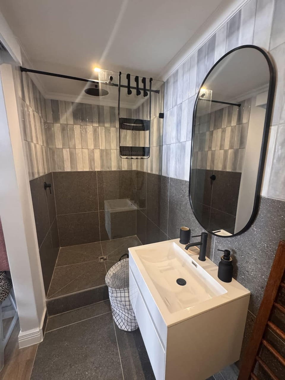 House | 1 bedroom, desk, soundproofing, Internet