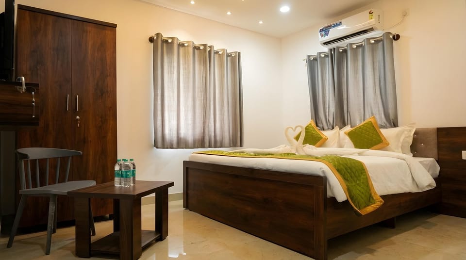 Business Double Room, City View | WiFi (free)
