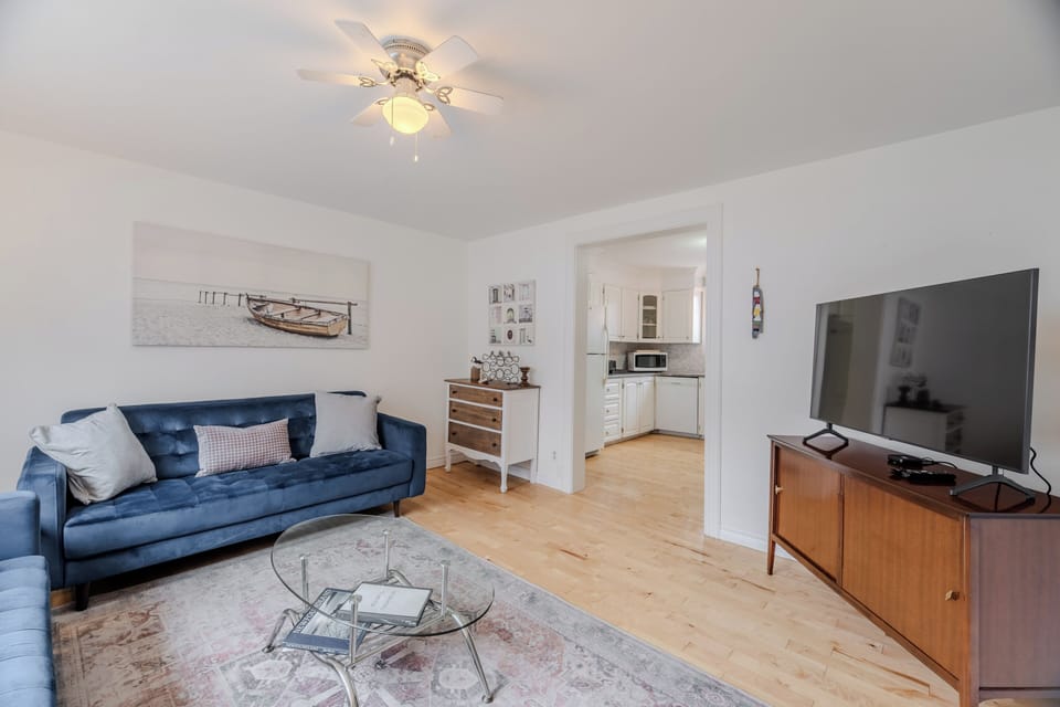 Living Room 4