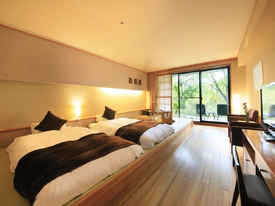 Japanese-Style Superior Room with Terrace | Down comforters, in-room safe, individually decorated