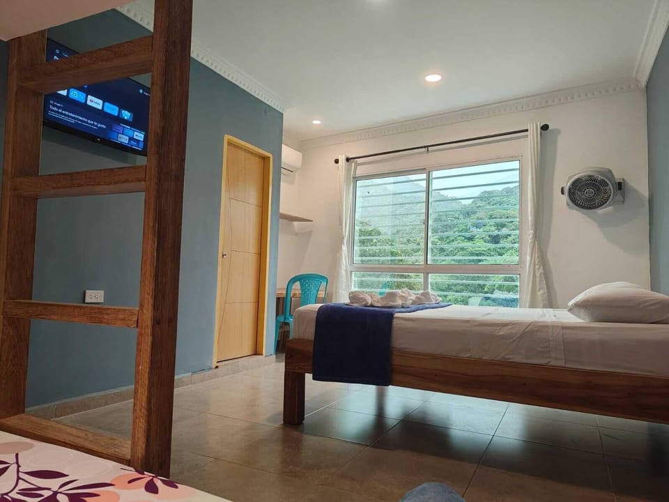 Comfort Room, Mountain View | WiFi (free)