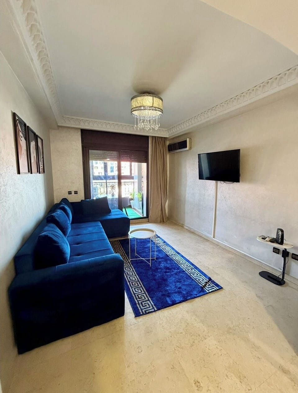 Studio, City View | Living area