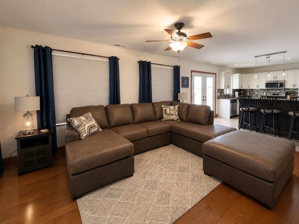 House, Multiple Beds (It's A Shore Thing) | Living area
