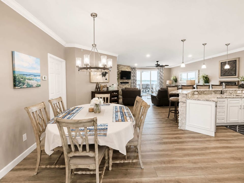 Condo, Multiple Beds (Lakeside Paradise at) | Dining