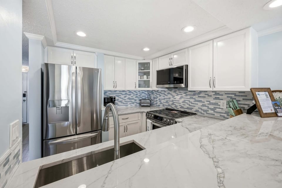 Condo, Multiple Beds, Garden View (The Turtle Nest) | Private kitchen