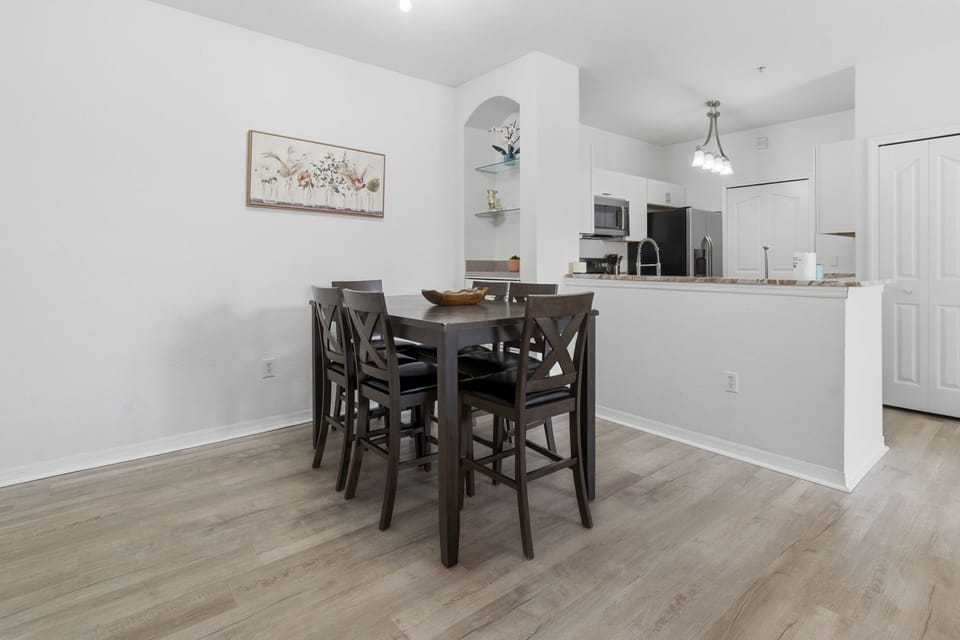 18-web-or-mls-8908LegacyCt-12