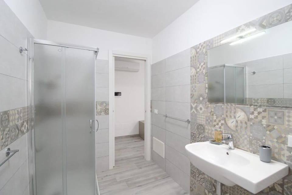 Triple Room, Balcony | Bathroom | Bathrobes, bidet