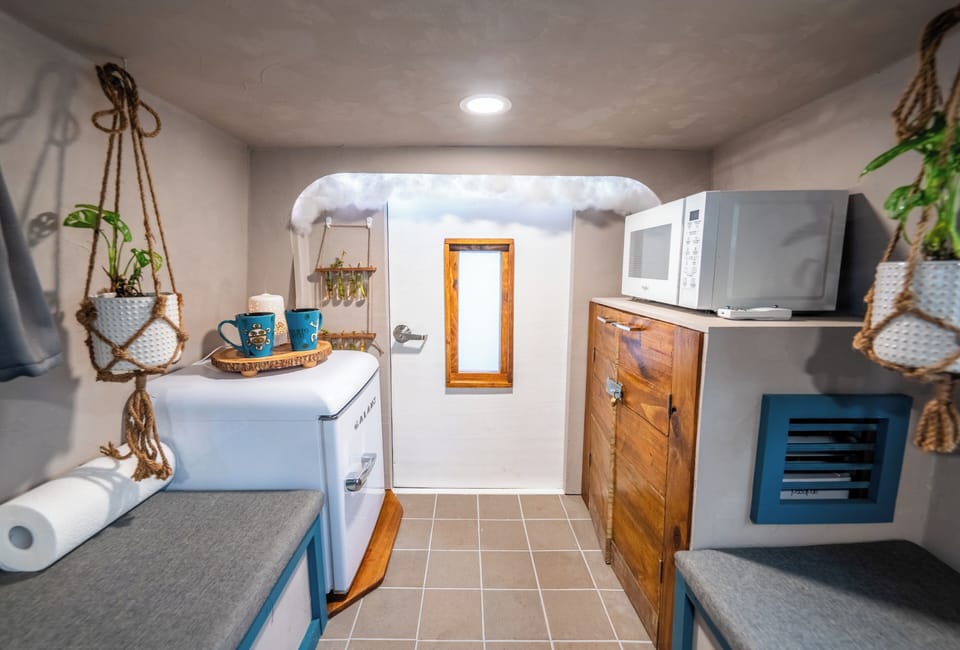 Comfort Double Room, 1 Queen Bed, Beachside | Interior