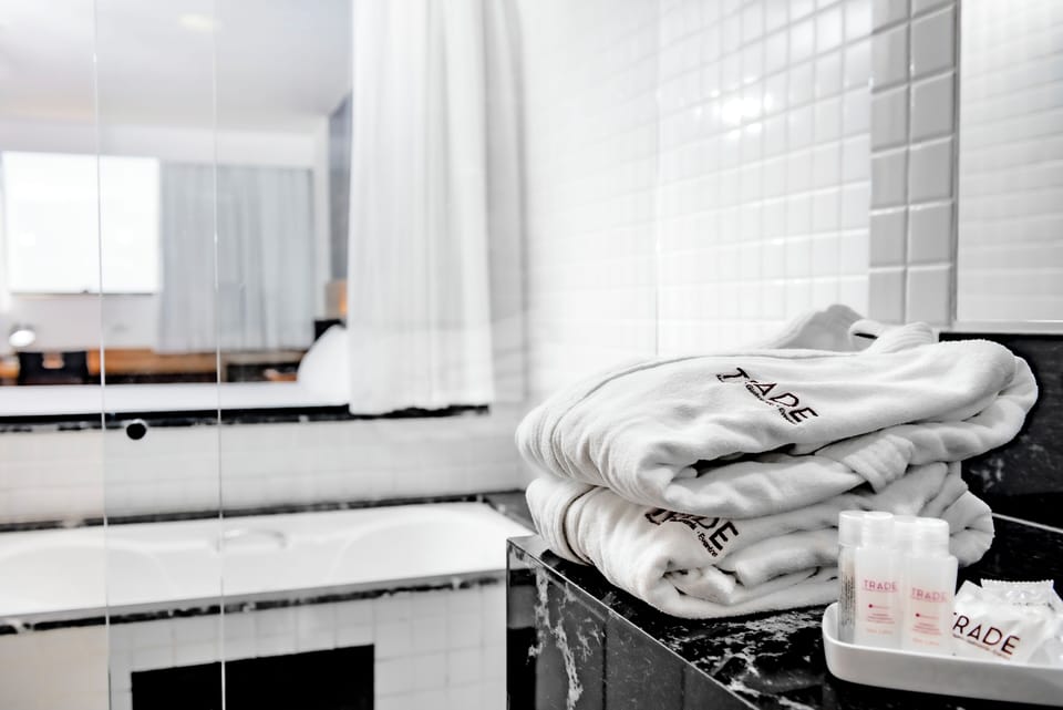 Master - Banheira com hidromassagem | Minibar, in-room safe, desk, blackout drapes