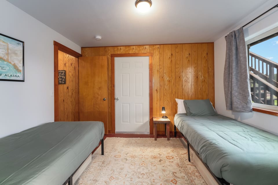 Downstairs bedroom with closet area | Interior
