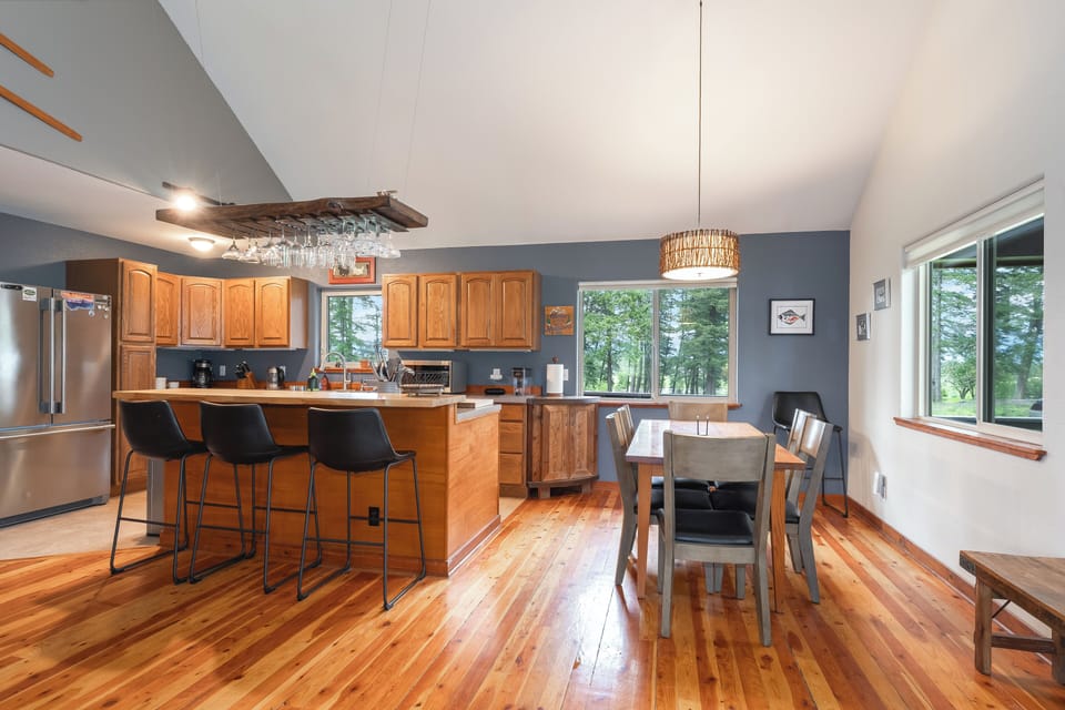 Full kitchen view | Interior