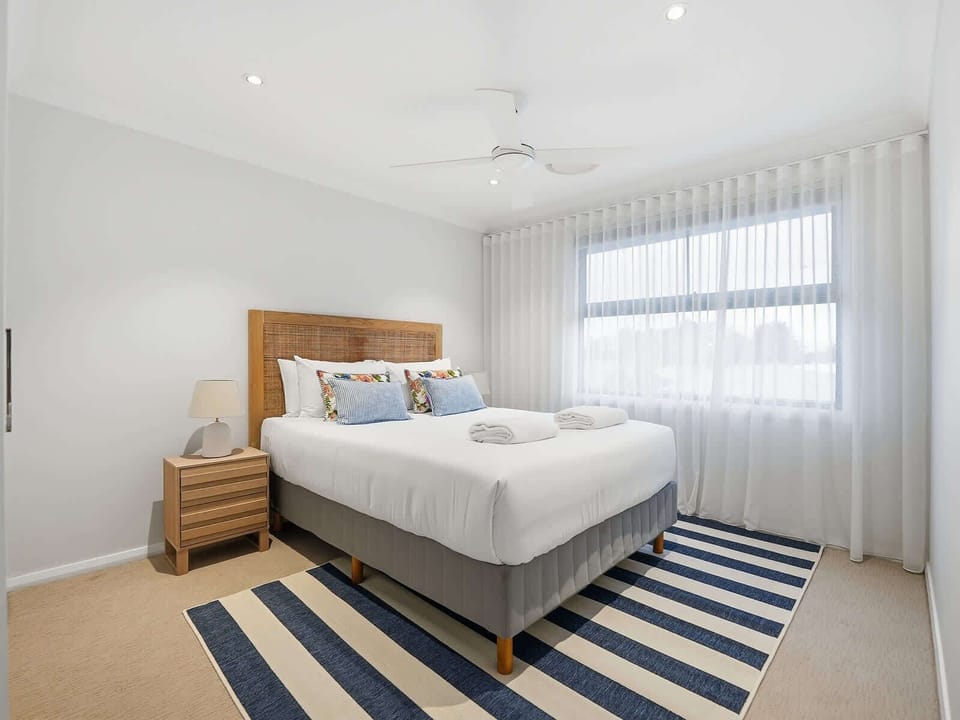 Queen Bed