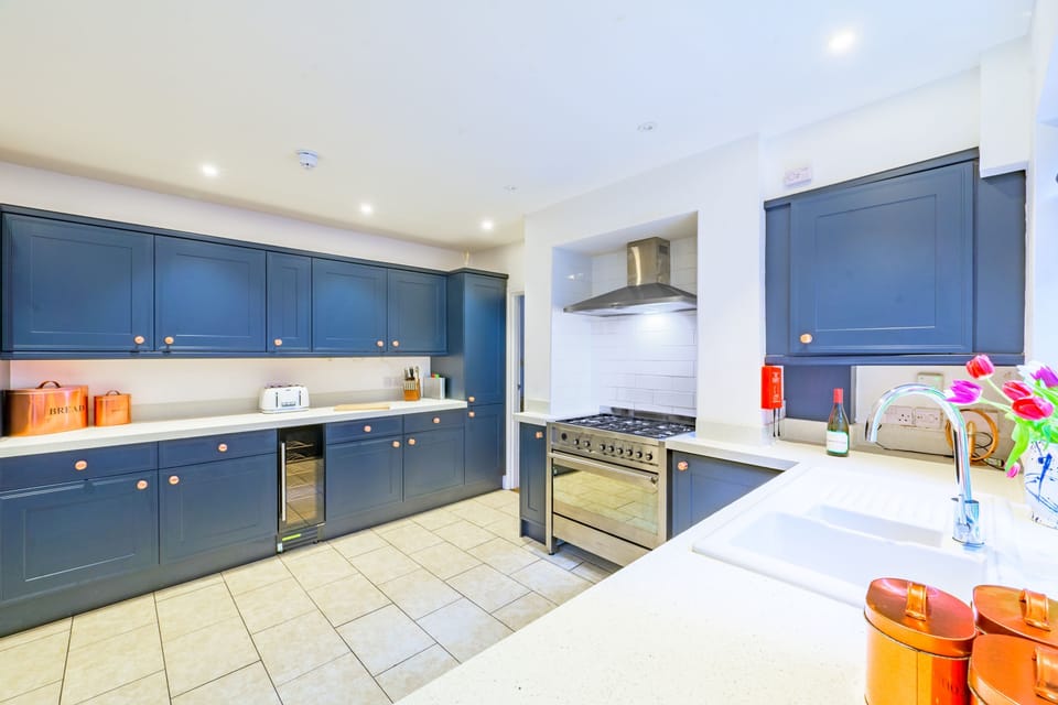 Ground floor: Modern kitchen, effortless meals