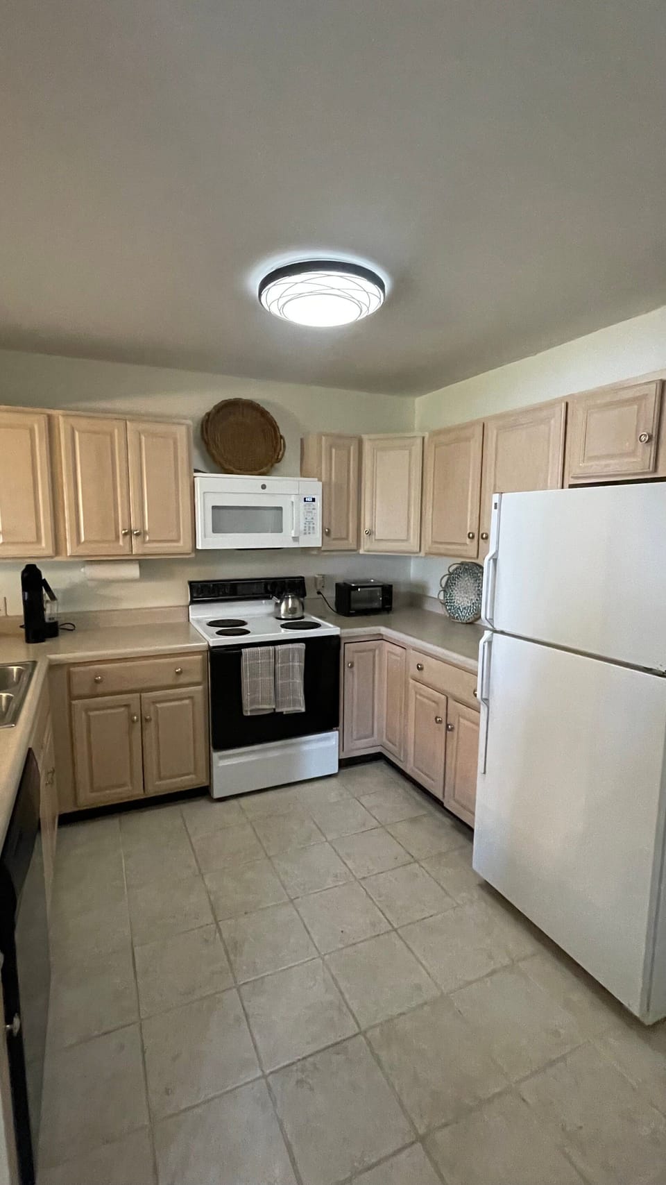 Spacious Kitchen with Keurig