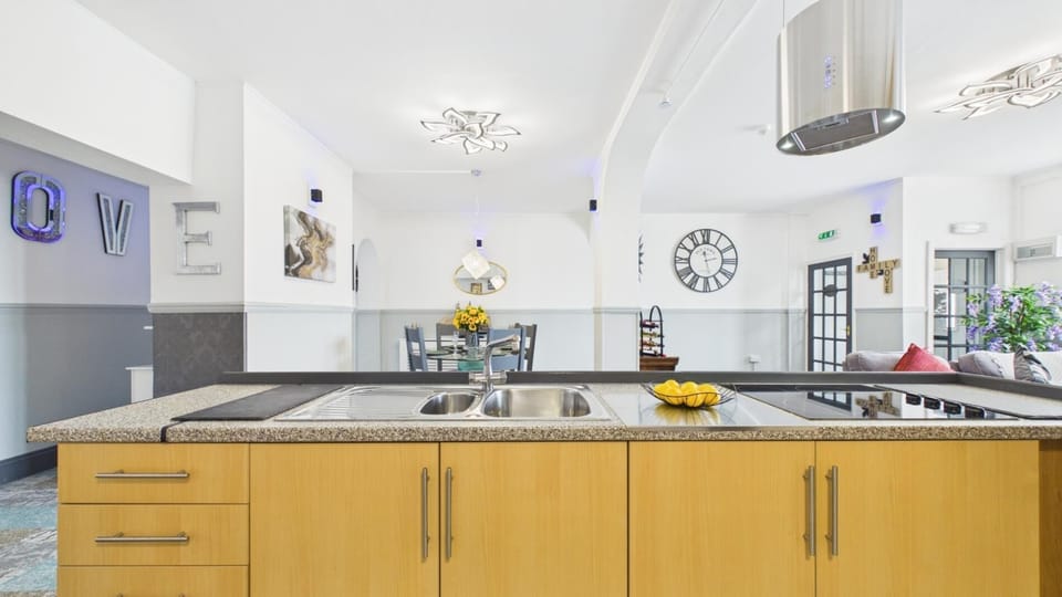 Captains Retreat - 2 Bed Apartment - Milford Haven (29068)