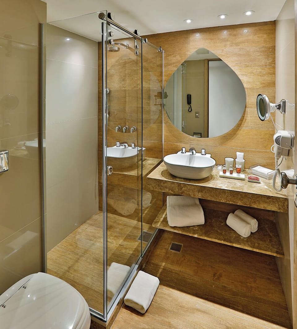 Minibar, in-room safe, desk, blackout drapes