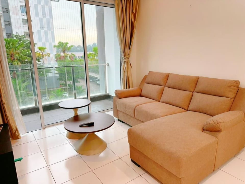 Junior Apartment, Garden View | Living area