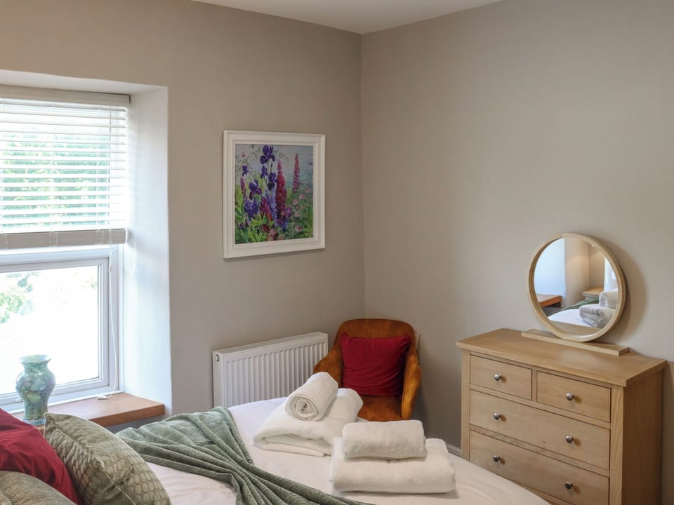 Double bedroom | Platform 2 - Platform Retreat, Haverfordwest