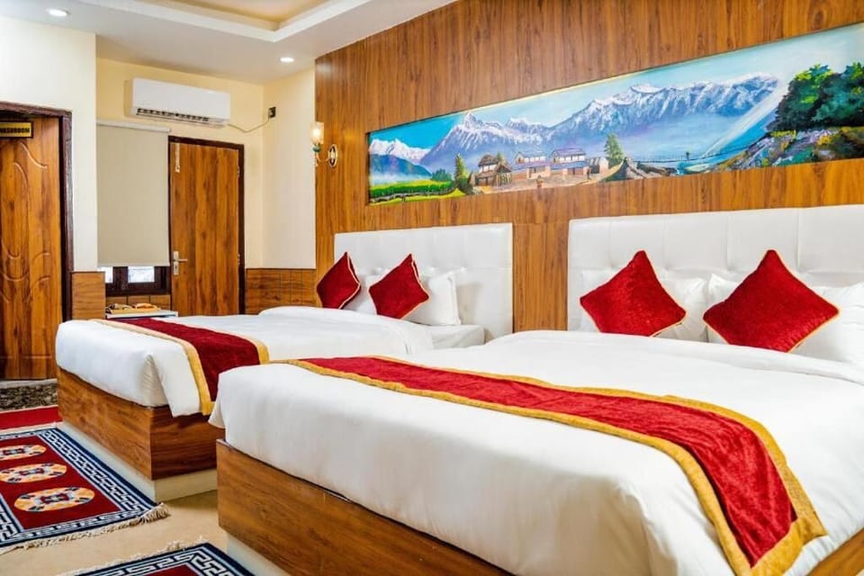Deluxe Twin Room | In-room safe, soundproofing, free WiFi, bed sheets