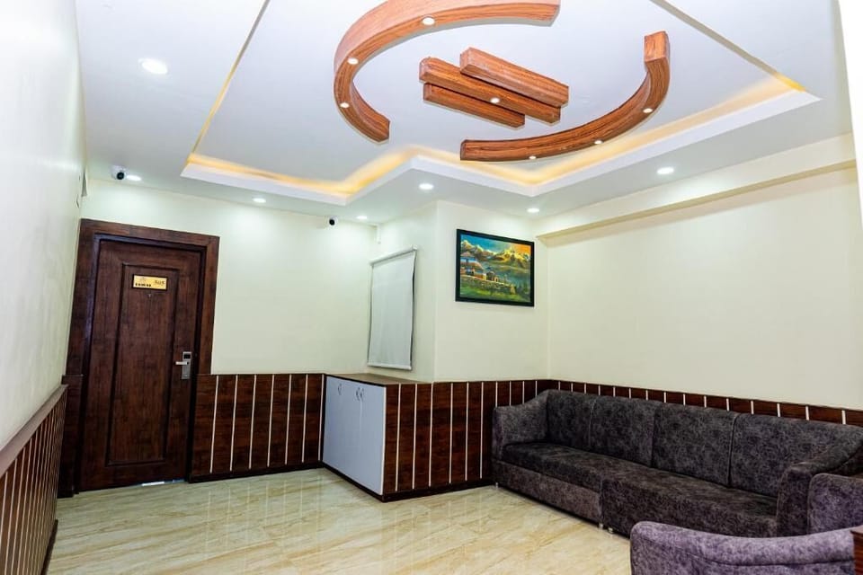 In-room safe, soundproofing, free WiFi, bed sheets