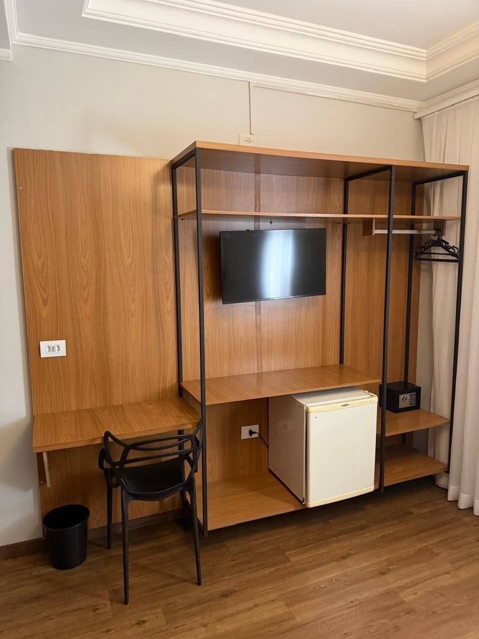 Standard Double Room | Minibar, desk, blackout drapes, iron/ironing board (on request)