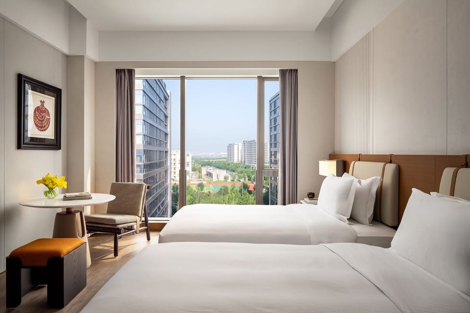 Superior Twin Room, 2 Twin Beds | Minibar, in-room safe, desk, laptop workspace