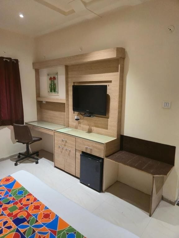 Superior Double Room, City View | Interior