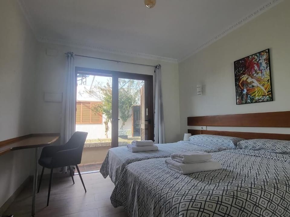 Superior Twin Room, Patio, Garden View | WiFi (free)