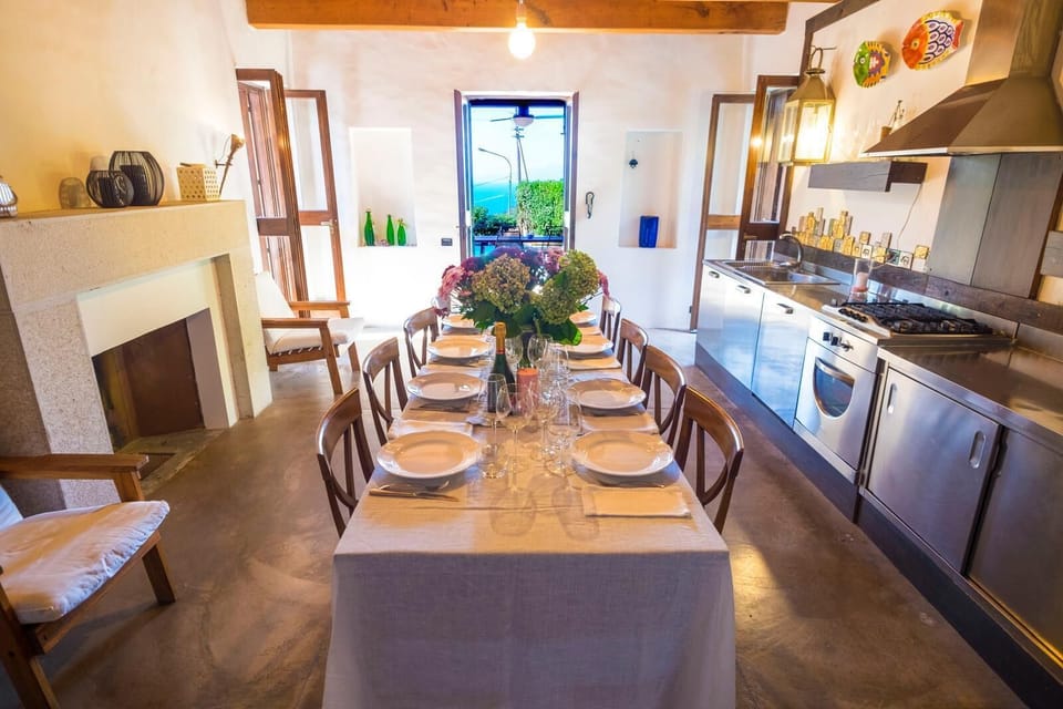 Luxury Villa, Sea View | Private kitchen