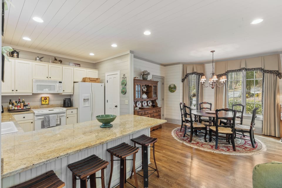 Kitchen/Dining