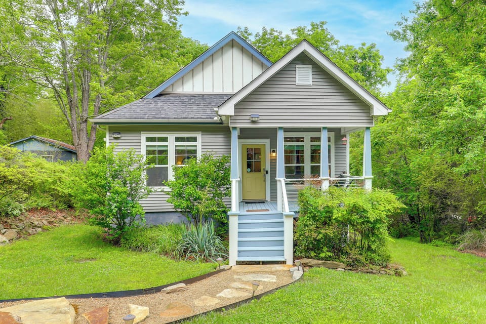 House (3 Bedrooms) | Front of property