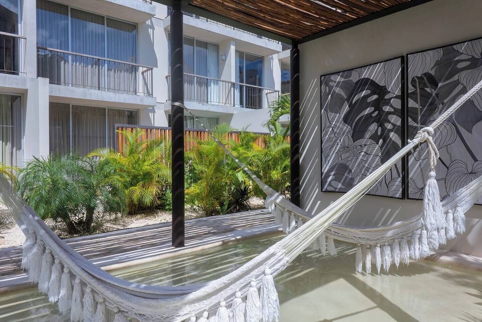 En el sitio,Alrededores,Area de estar,Área para café / té,Área y comodidades,Fachada / Terraza,Pátio,Punto de referencia cerca,Ubicación,Vista (de la propiedad / habitación),Vista del punto de referencia