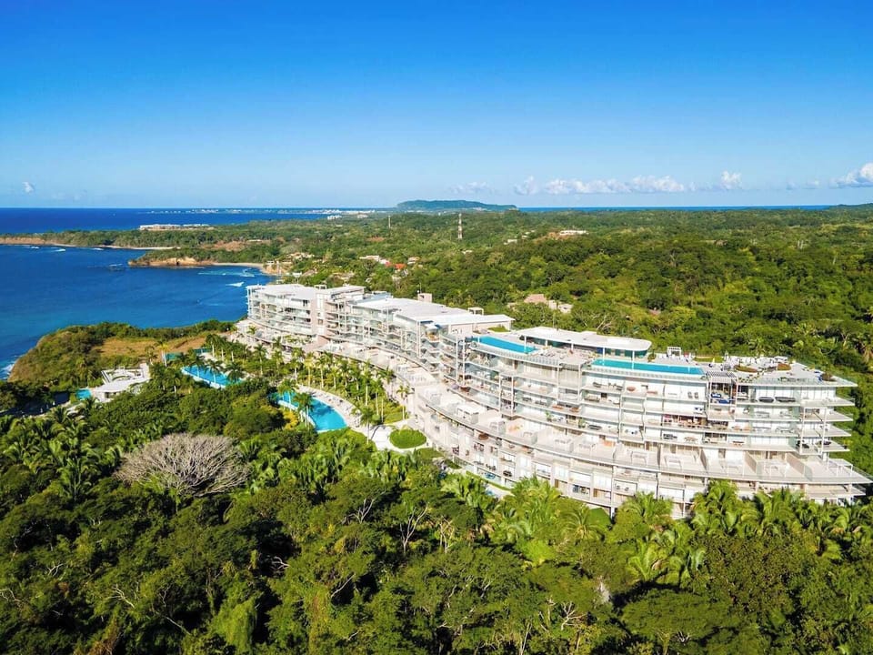 En el sitio,Alrededores,Área y comodidades,Paisaje natural,Playa,Punto de referencia cerca,Ubicación,Vista (de la propiedad / habitación),Vista del punto de referencia,Vista panorámica