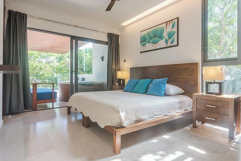 En el sitio,Area de estar,Área y comodidades,Cama,Detalle decorativo,Foto de toda la habitación,Ubicación,Vista (de la propiedad / habitación)