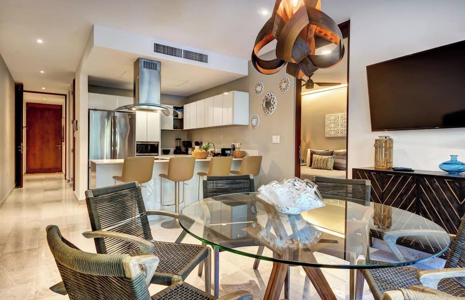 En el sitio,Area de estar,Área para café / té,Área y comodidades,Comedor,Detalle decorativo,TV y multimedia,Ubicación,Vista (de la propiedad / habitación)