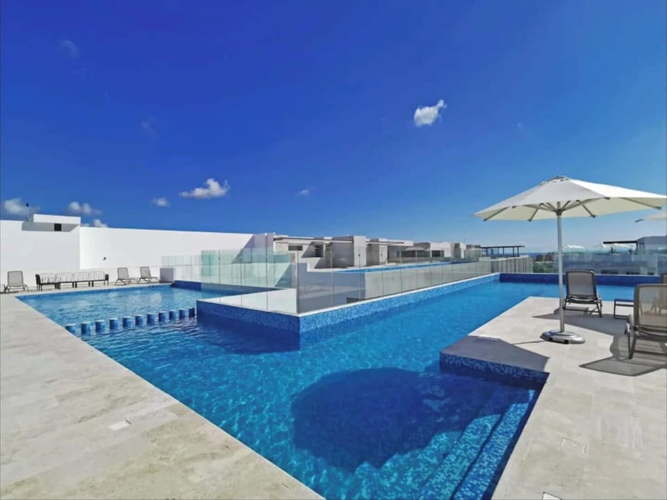 En el sitio,Alrededores,Area de estar,Área para café / té,Área y comodidades,Fachada / Terraza,Hora del día,Pátio,Piscina,Punto de referencia cerca,Ubicación,Vista (de la propiedad / habitación),Vista del punto de referencia,Vista panorámica
