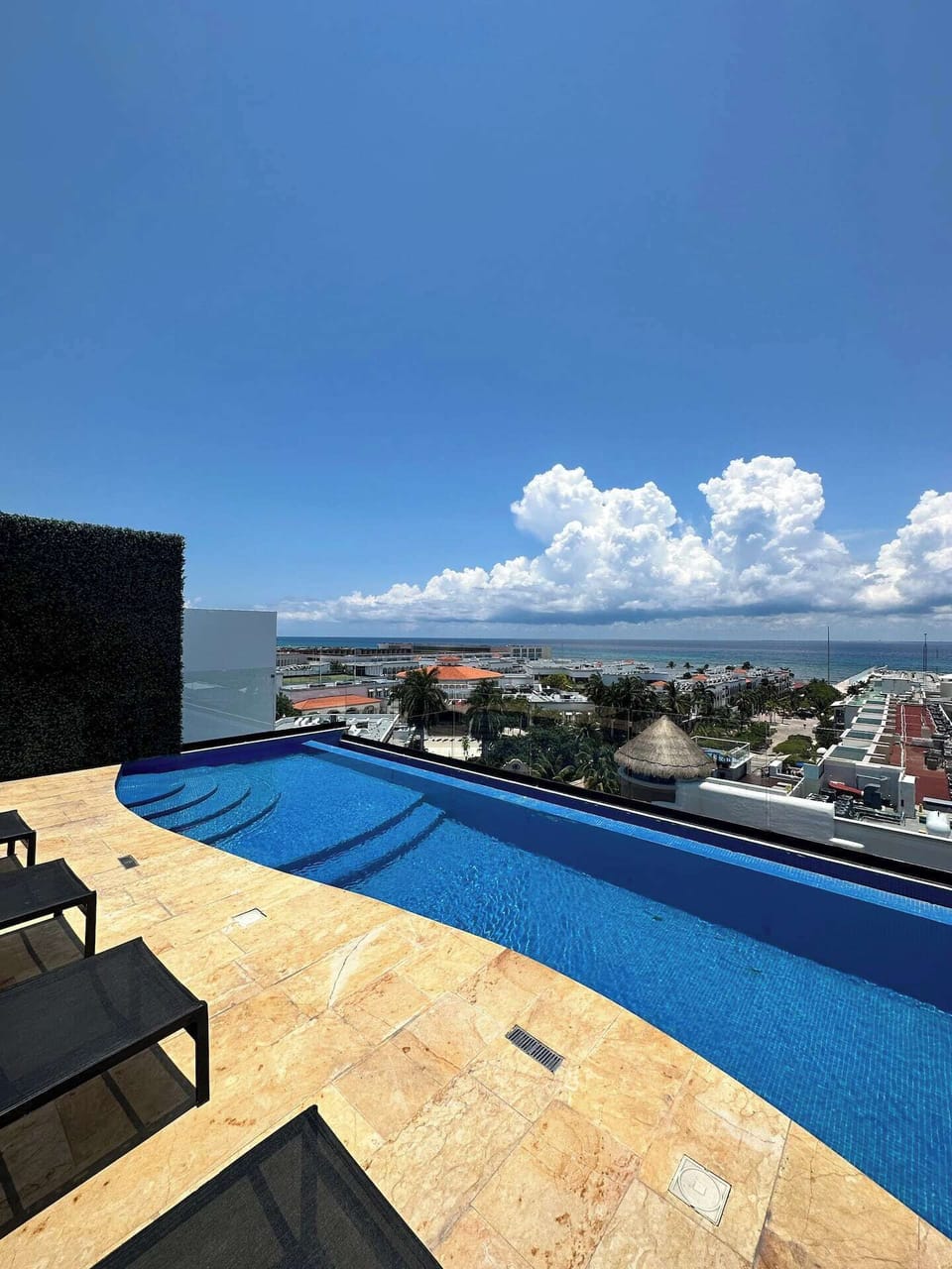 En el sitio,Alrededores,Area de estar,Área para café / té,Área y comodidades,Fachada / Terraza,Hora del día,Paisaje natural,Pátio,Piscina,Playa,Ubicación,Vista (de la propiedad / habitación),Vista del Jardín,Vista panorámica