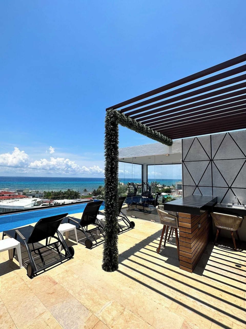 En el sitio,Alrededores,Area de estar,Área para café / té,Área y comodidades,Fachada / Terraza,Hora del día,Paisaje natural,Pátio,Piscina,Playa,Ubicación,Vista (de la propiedad / habitación),Vista del Jardín,Vista panorámica