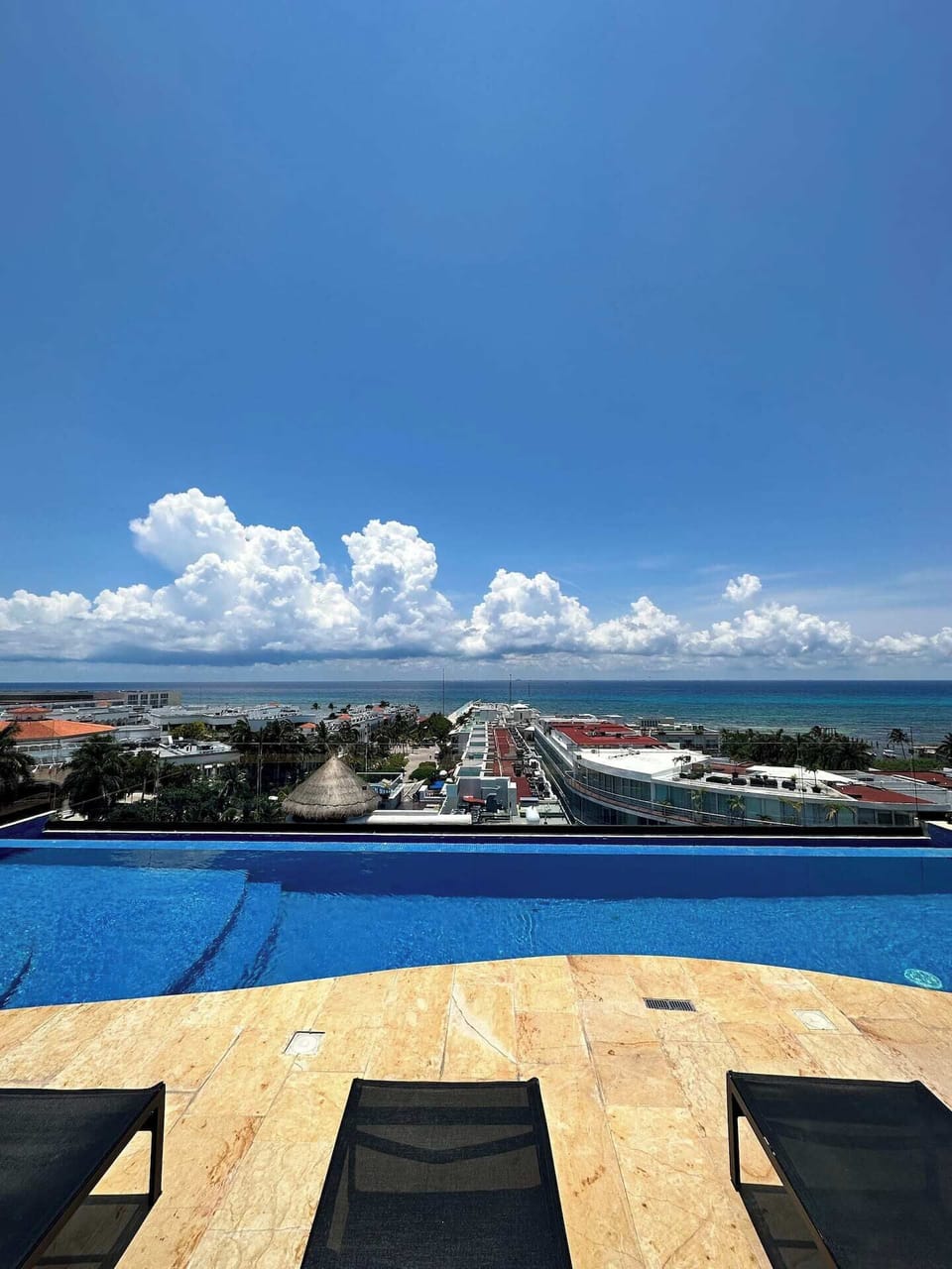 En el sitio,Alrededores,Area de estar,Área para café / té,Área y comodidades,Fachada / Terraza,Hora del día,Paisaje natural,Pátio,Piscina,Playa,Ubicación,Vista (de la propiedad / habitación),Vista del Jardín,Vista panorámica