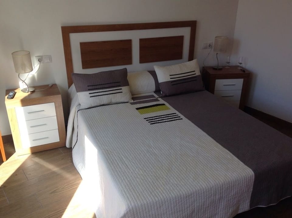 Suite, City View (Ravalet 1) | Blackout drapes, free WiFi, bed sheets